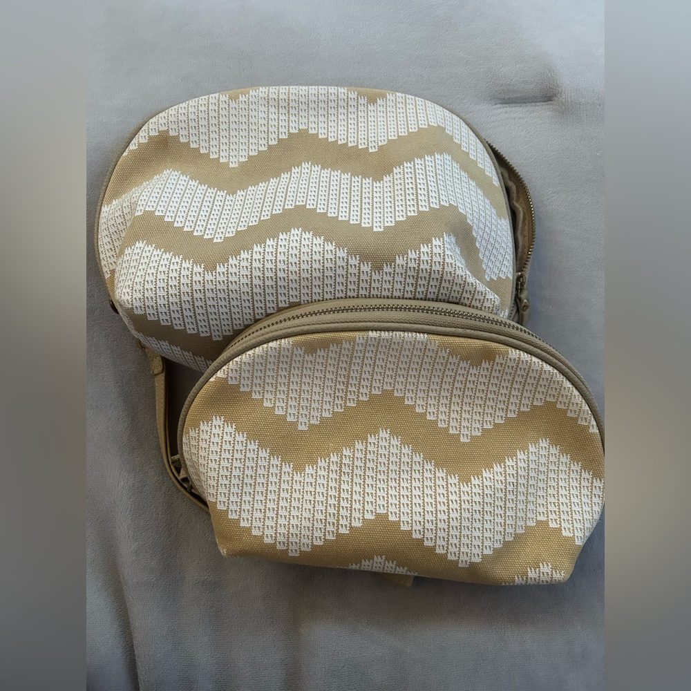 Pair of Manaola Zipper Pouch